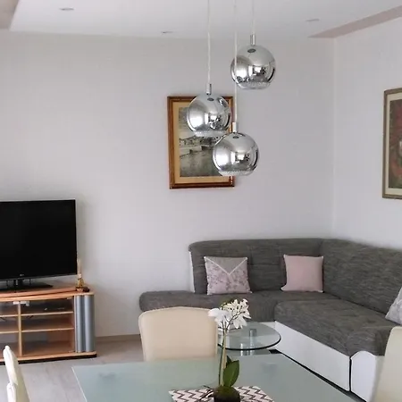 公寓 With A Parking Space Tisno, Murter - 11313