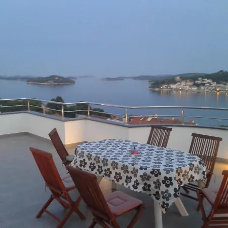 With A Parking Space Tisno, Murter - 11313 * 迪斯诺