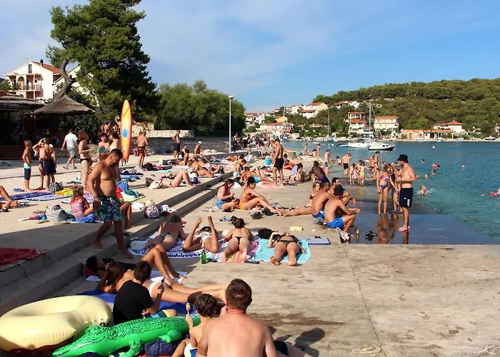 With A Parking Space Tisno, Murter - 11313 *